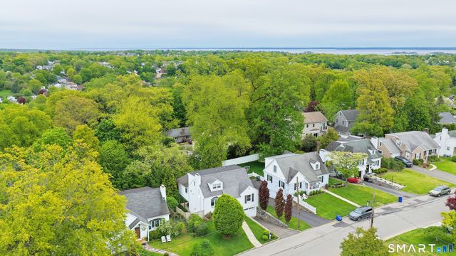 38 Francis Lane, Greenwich, CT 06831