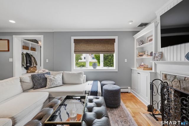 38 Francis Lane, Greenwich, CT 06831