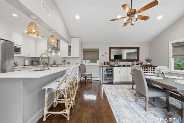 38 Francis Lane, Greenwich, CT 06831