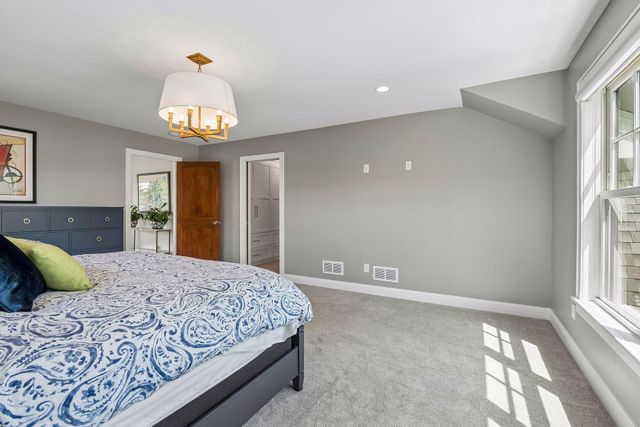 5913 Kellogg Avenue, Edina, MN 55424