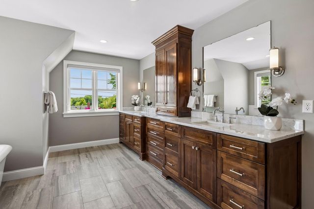 5913 Kellogg Avenue, Edina, MN 55424