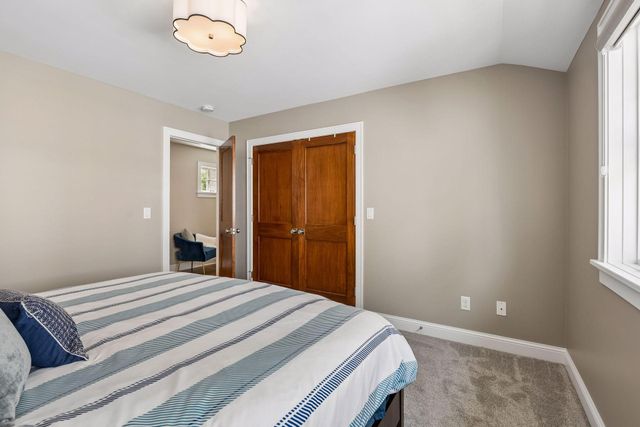 5913 Kellogg Avenue, Edina, MN 55424