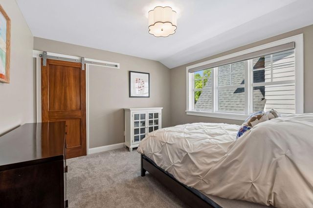 5913 Kellogg Avenue, Edina, MN 55424