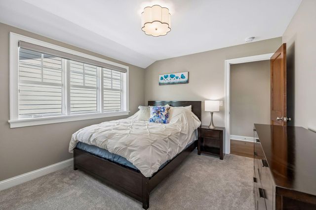5913 Kellogg Avenue, Edina, MN 55424