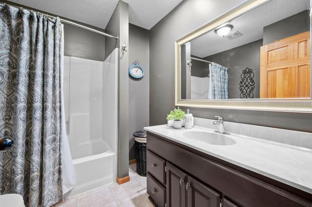 1431 Hazelcrest Drive, Hudson, WI 54016