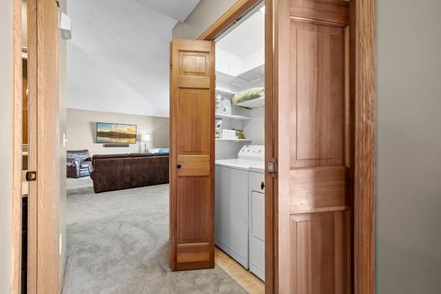 1431 Hazelcrest Drive, Hudson, WI 54016