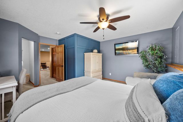 1431 Hazelcrest Drive, Hudson, WI 54016