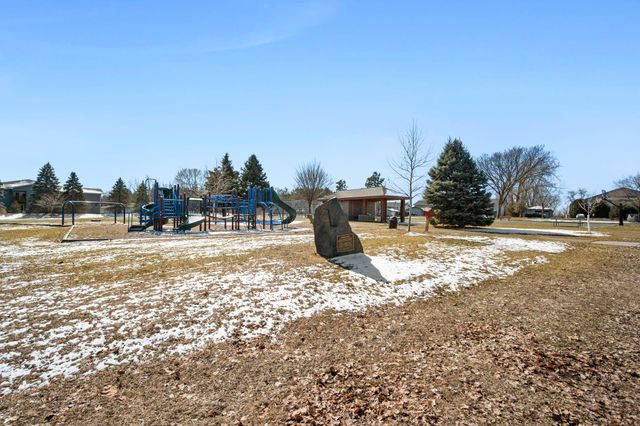 1431 Hazelcrest Drive, Hudson, WI 54016