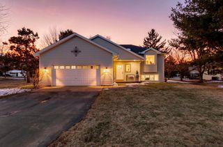 1431 Hazelcrest Drive, Hudson, WI 54016