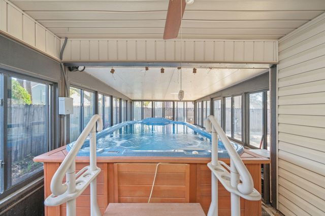 2328 Willow Bend Boulevard, Fort Walton Beach, FL 32547