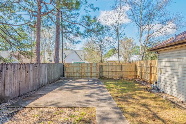 2328 Willow Bend Boulevard, Fort Walton Beach, FL 32547