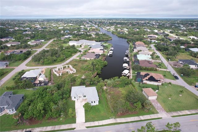 9555 HALLENDALE DRIVE, Port Charlotte, FL 33981