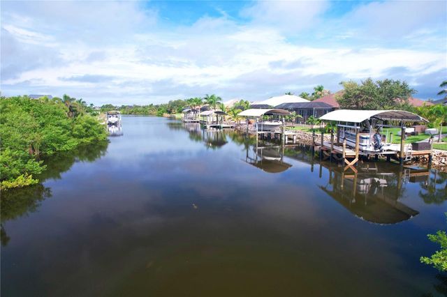 9555 HALLENDALE DRIVE, Port Charlotte, FL 33981