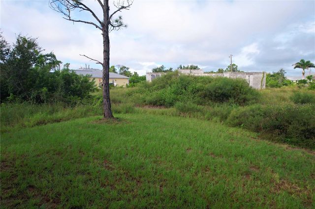 9555 HALLENDALE DRIVE, Port Charlotte, FL 33981