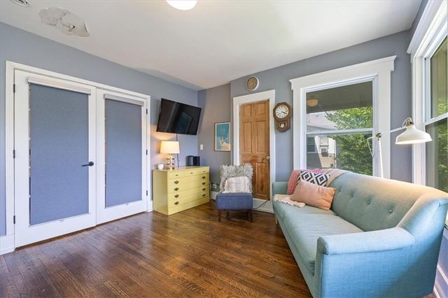 3717 Tracy Avenue, Kansas City, MO 64109