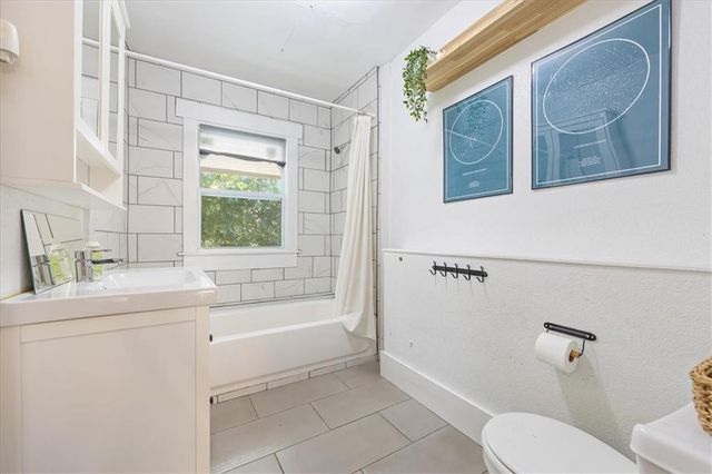 3717 Tracy Avenue, Kansas City, MO 64109