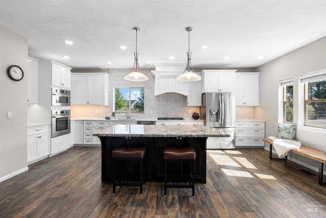 14119 Silver Ridge Rd, Caldwell, ID 83607