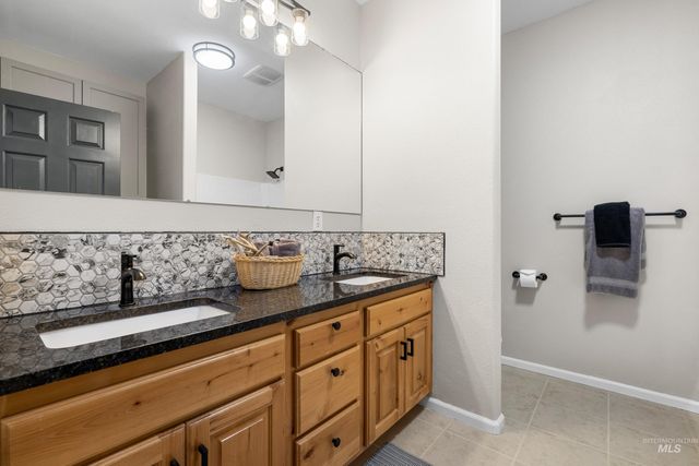 14119 Silver Ridge Rd, Caldwell, ID 83607