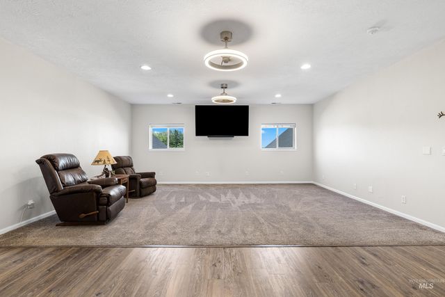 14119 Silver Ridge Rd, Caldwell, ID 83607