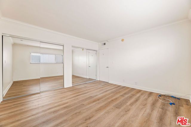 1000 S Westgate Avenue 209, Los Angeles, CA 90049