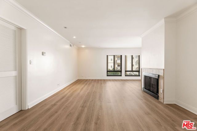 1000 S Westgate Avenue 209, Los Angeles, CA 90049