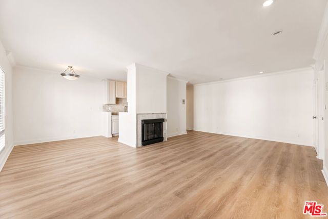 1000 S Westgate Avenue 209, Los Angeles, CA 90049