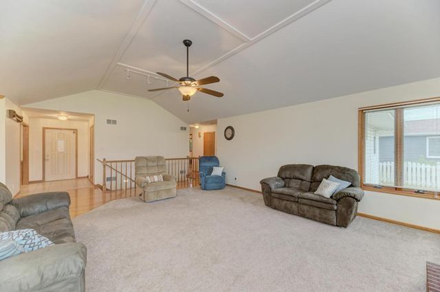 315 Coaler Drive, Coal City, IL 60416