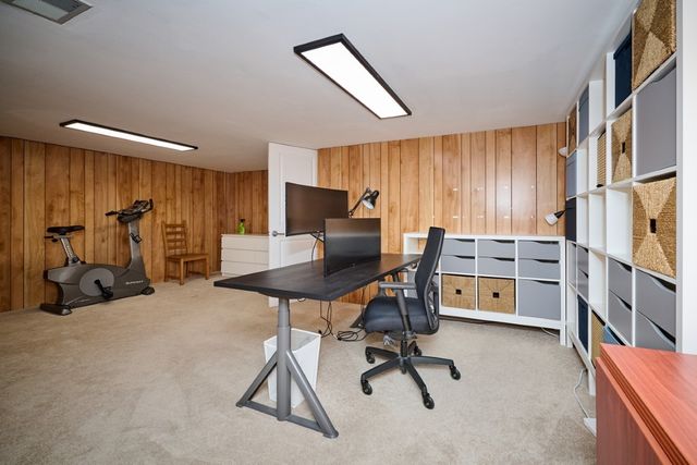 926 N Boxwood Drive B, Mount Prospect, IL 60056