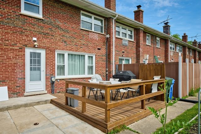 926 N Boxwood Drive B, Mount Prospect, IL 60056