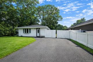 82 Brushwood Drive, Shirley, NY 11967