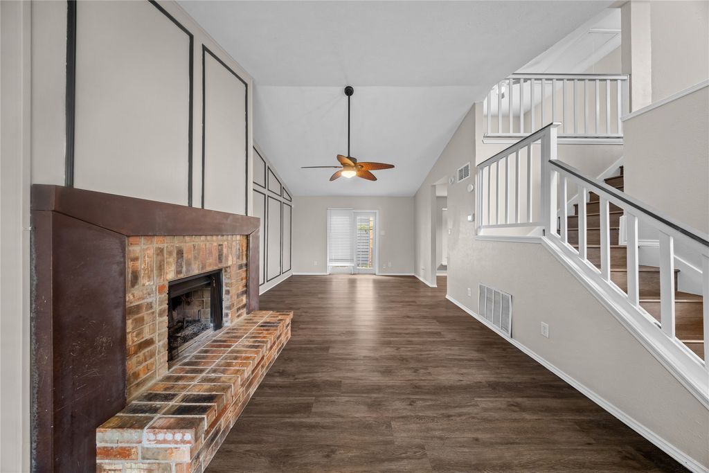 Image 17 of property listing at 11136 Mccree Road, Dallas, TX 75238