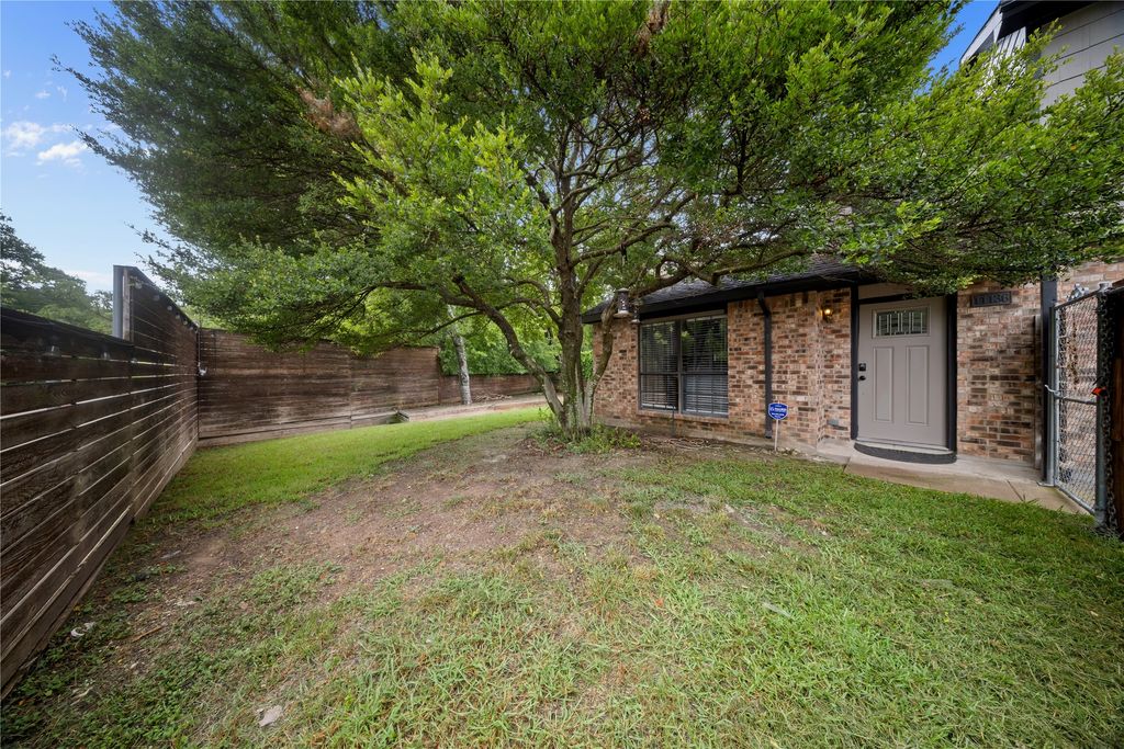 Image 19 of property listing at 11136 Mccree Road, Dallas, TX 75238