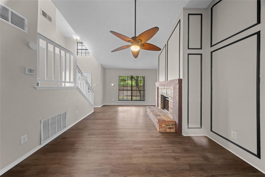 Image 5 of property listing at 11136 Mccree Road, Dallas, TX 75238