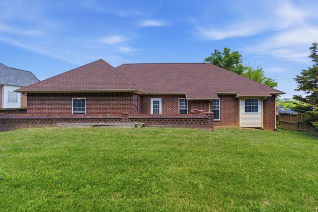 527 Johnstown Dr, Smyrna, TN 37167