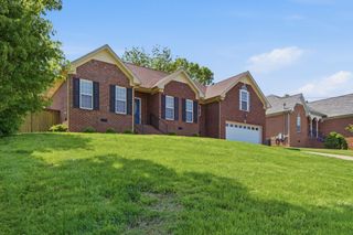 527 Johnstown Dr, Smyrna, TN 37167
