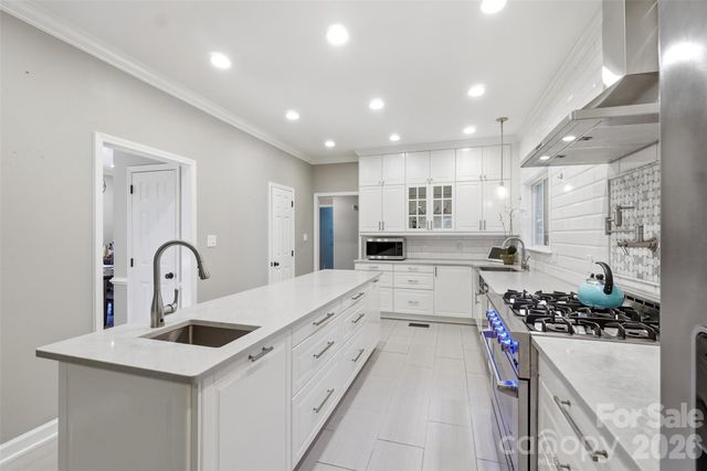 1112 Long Paw Lane, Charlotte, NC 28214