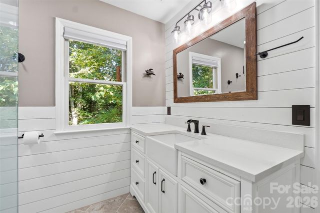 1112 Long Paw Lane, Charlotte, NC 28214