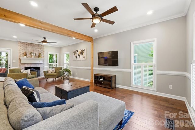 1112 Long Paw Lane, Charlotte, NC 28214