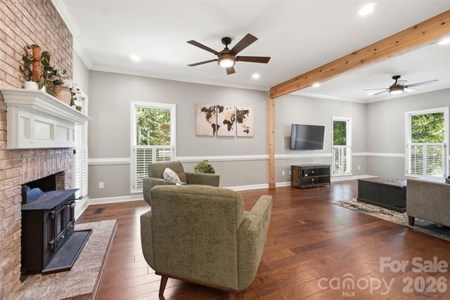 1112 Long Paw Lane, Charlotte, NC 28214