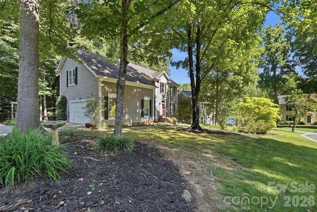 1112 Long Paw Lane, Charlotte, NC 28214