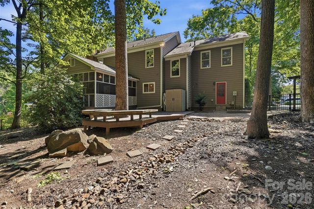1112 Long Paw Lane, Charlotte, NC 28214