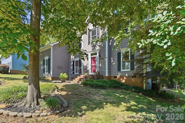 1112 Long Paw Lane, Charlotte, NC 28214