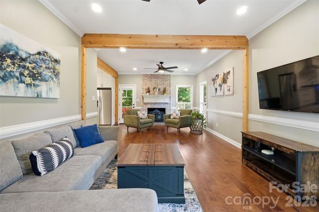 1112 Long Paw Lane, Charlotte, NC 28214