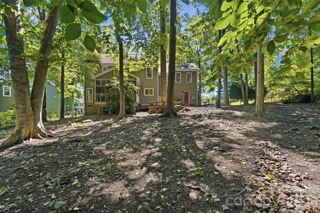 1112 Long Paw Lane, Charlotte, NC 28214