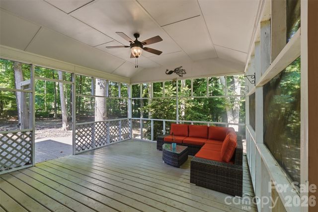 1112 Long Paw Lane, Charlotte, NC 28214