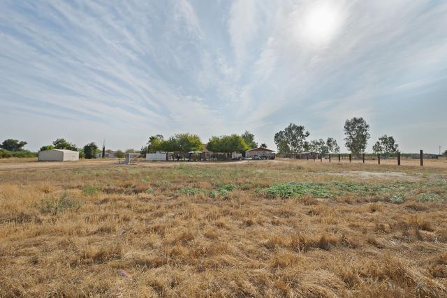 23452 Road 20, Chowchilla, CA 93610