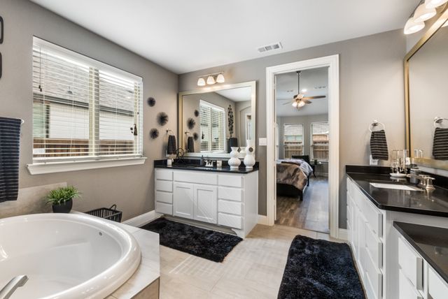 1702 Sycamore Peak Trail, Arlington, TX 76005
