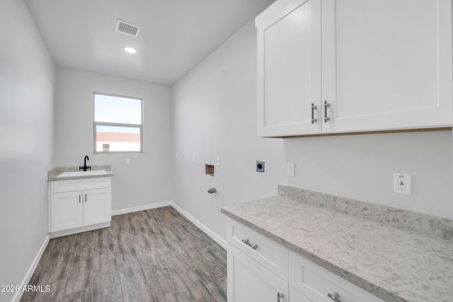 22548 W HUNTINGTON Drive, Buckeye, AZ 85326