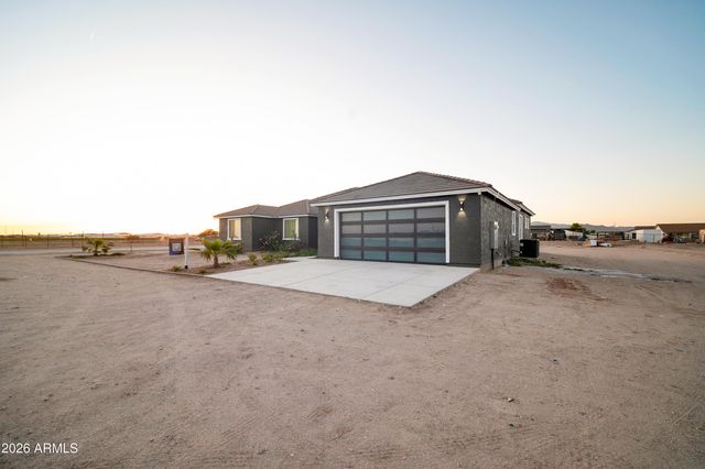 22548 W HUNTINGTON Drive, Buckeye, AZ 85326