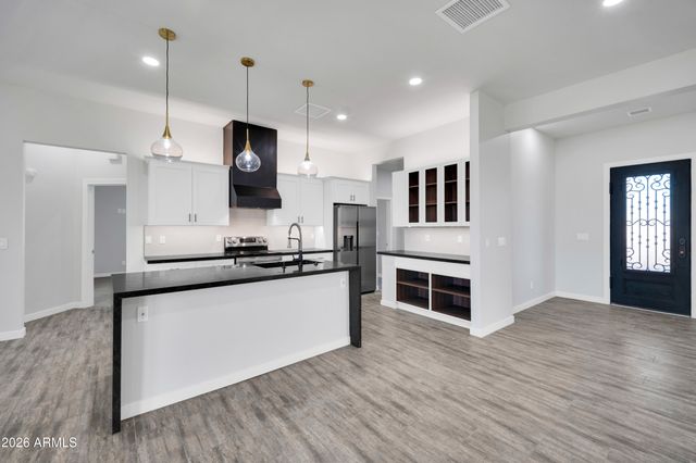 22548 W HUNTINGTON Drive, Buckeye, AZ 85326